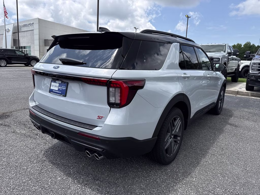 2026 White Metallic Ford Explorer ST 4X4 SUV