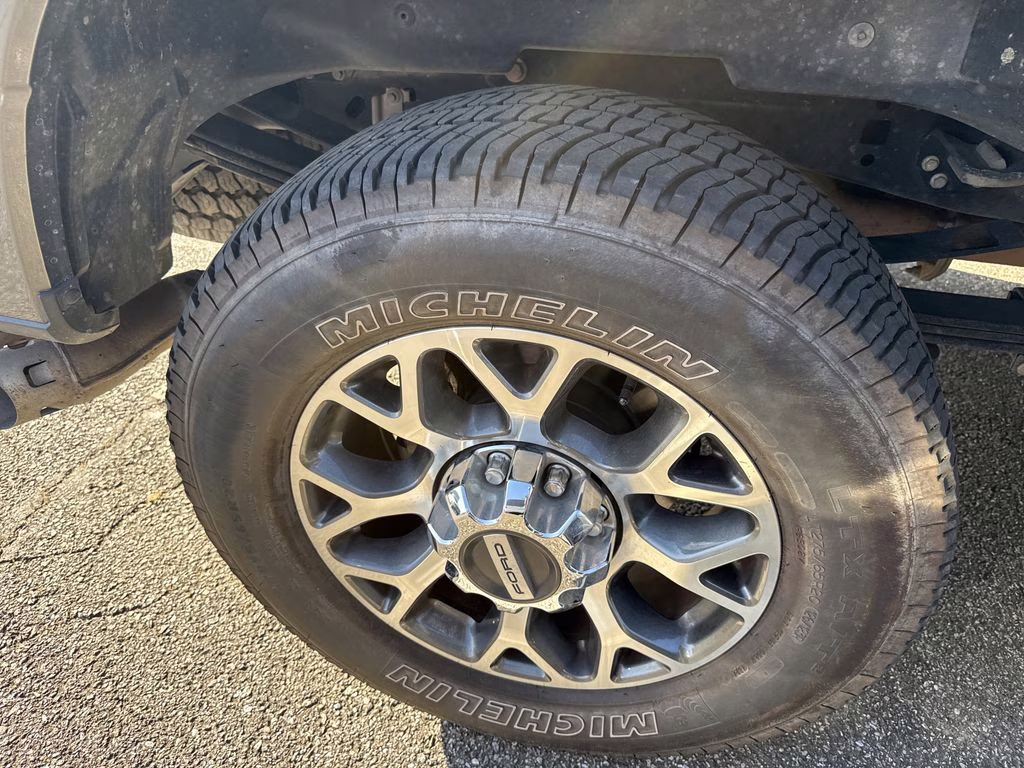 2020 Magnetic Ford Super Duty F-250 SRW Lariat 4X4 Truck