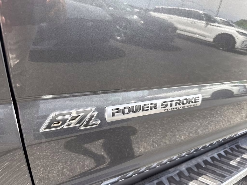 2020 Magnetic Ford Super Duty F-250 SRW Lariat 4X4 Truck