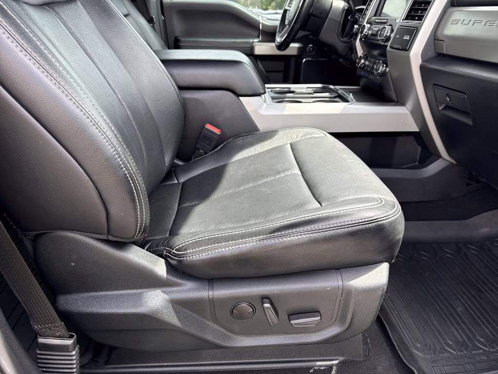 2020 Magnetic Ford Super Duty F-250 SRW Lariat 4X4 Truck