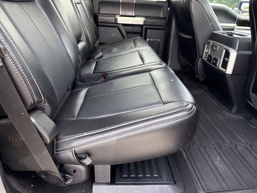 2020 Magnetic Ford Super Duty F-250 SRW Lariat 4X4 Truck