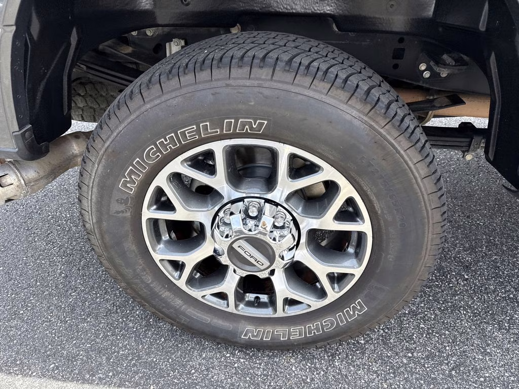 2020 Magnetic Ford Super Duty F-250 SRW Lariat 4X4 Truck