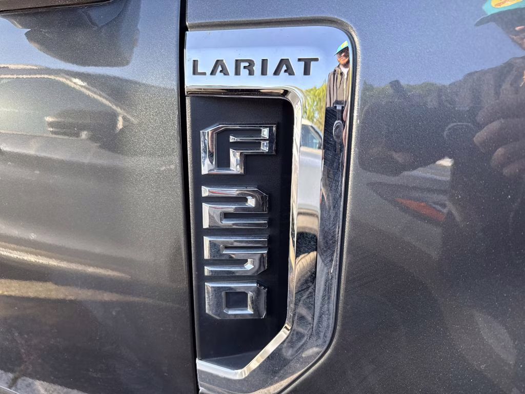 2020 Magnetic Ford Super Duty F-250 SRW Lariat 4X4 Truck
