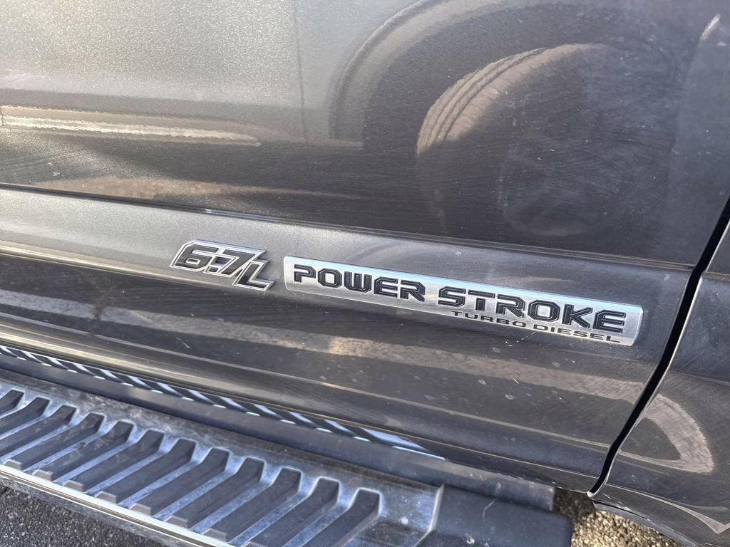 2020 Magnetic Ford Super Duty F-250 SRW Lariat 4X4 Truck