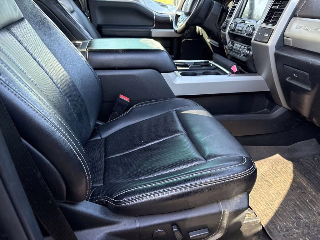 2020 Magnetic Ford Super Duty F-250 SRW Lariat 4X4 Truck