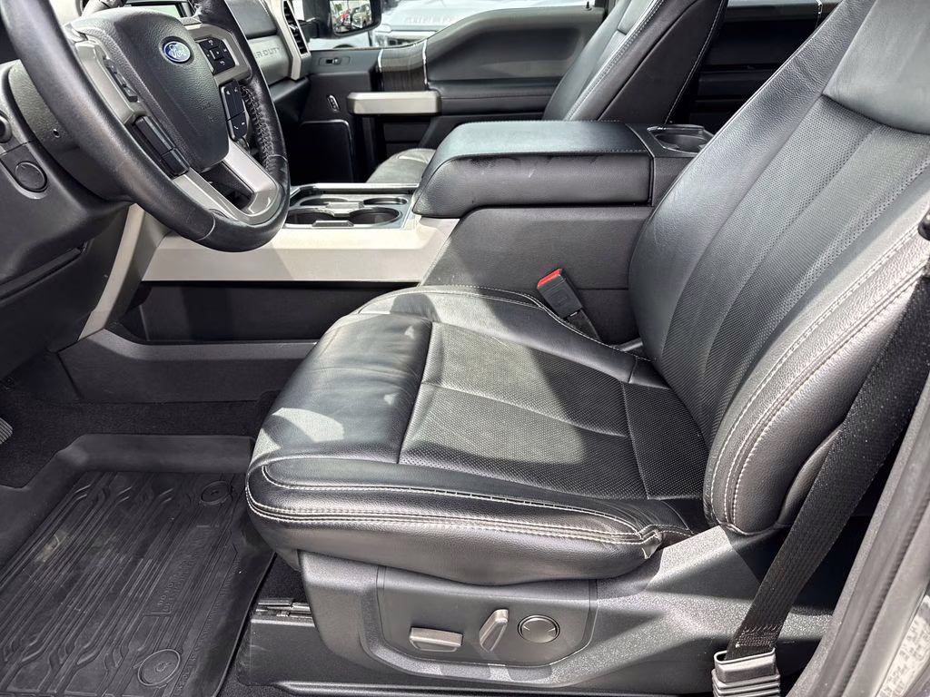 2020 Magnetic Ford Super Duty F-250 SRW Lariat 4X4 Truck