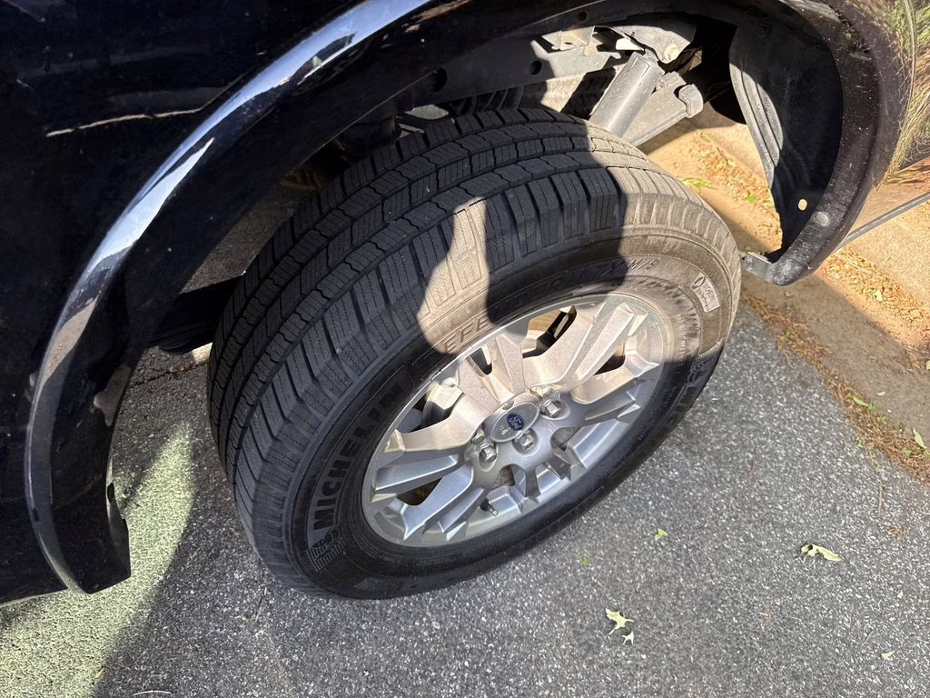 2019 Agate Black Metallic Ford F-150 Lariat RWD Truck