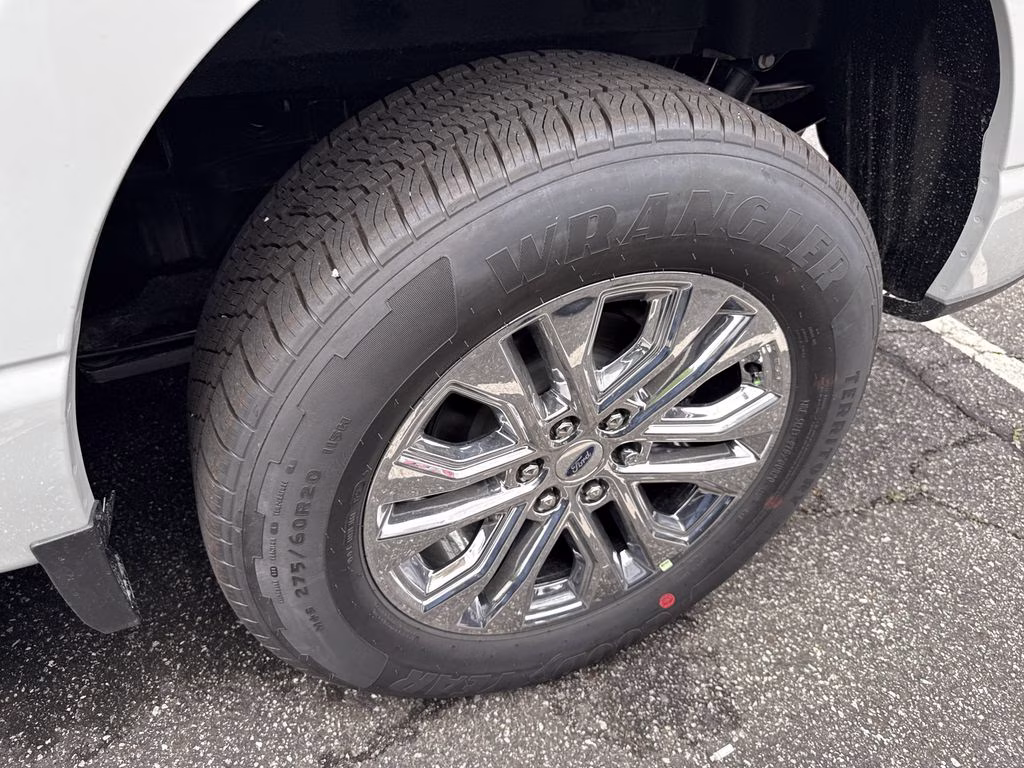 2026 Avalanche Ford F-150 XLT RWD Truck