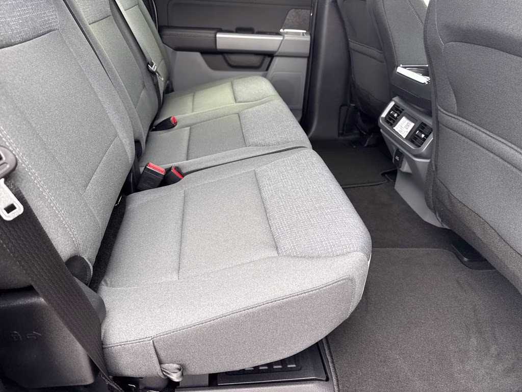 2026 Avalanche Ford F-150 XLT RWD Truck