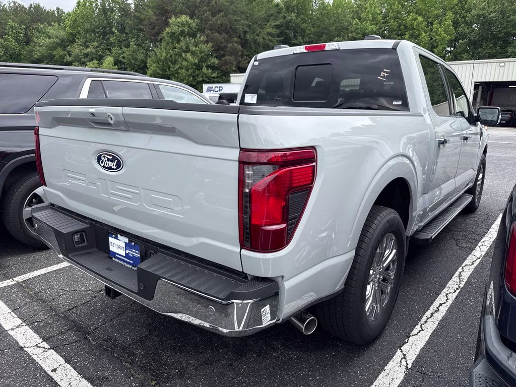 2026 Avalanche Ford F-150 XLT RWD Truck