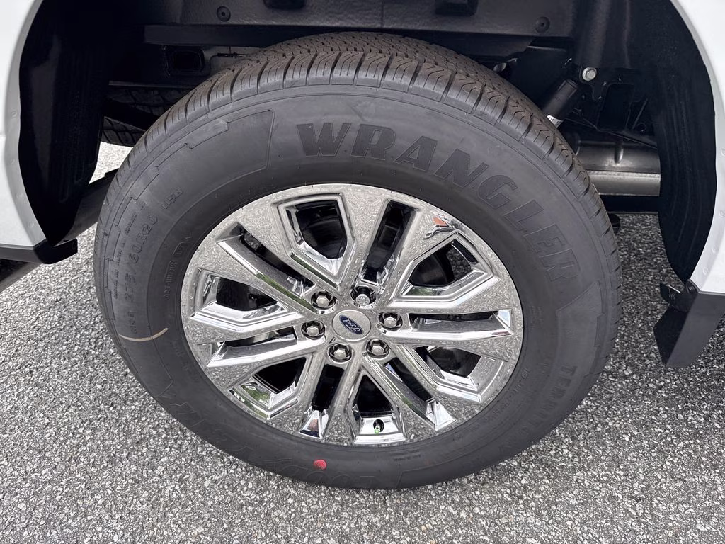2026 Avalanche Ford F-150 XLT RWD Truck