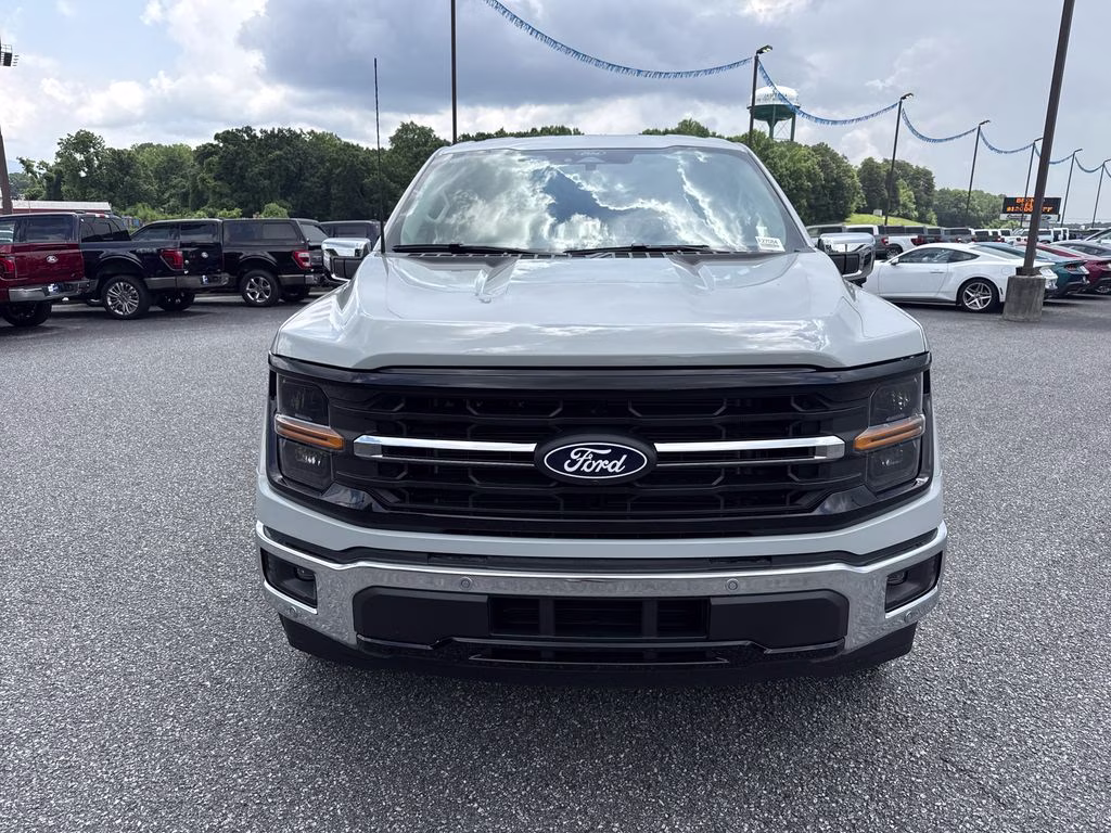 2026 Avalanche Ford F-150 XLT RWD Truck