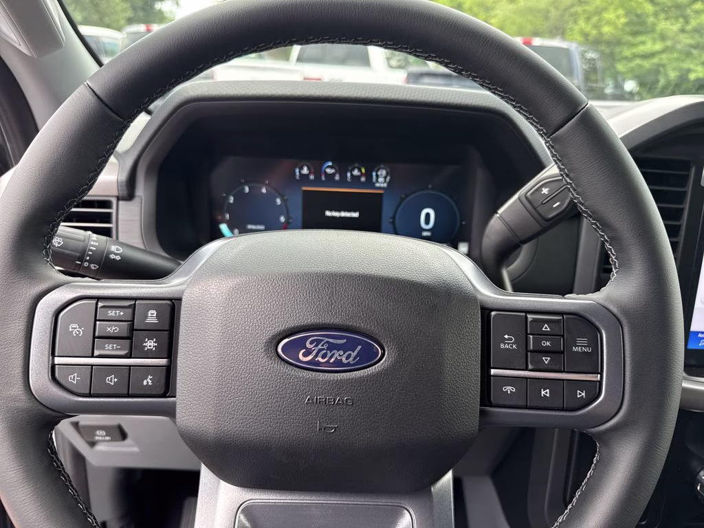 2026 Avalanche Ford F-150 XLT RWD Truck