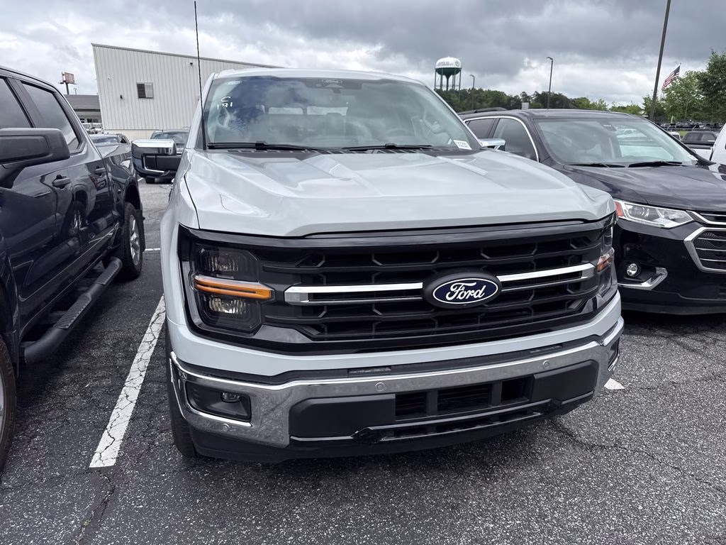2026 Avalanche Ford F-150 XLT RWD Truck