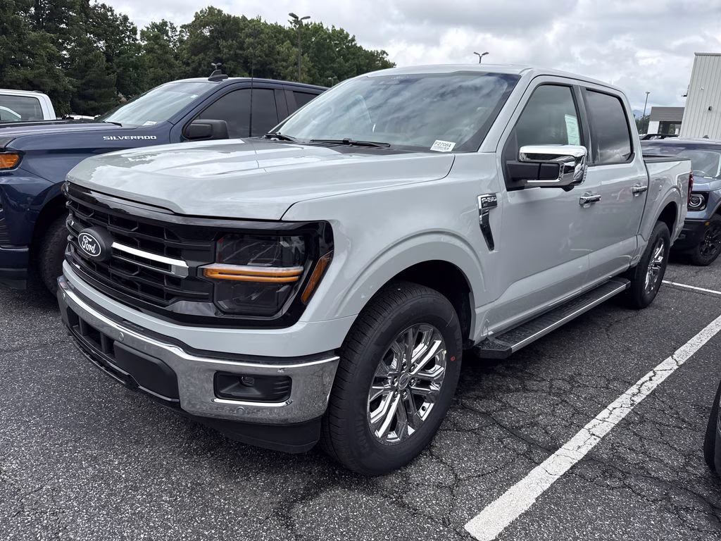 2026 Avalanche Ford F-150 XLT RWD Truck
