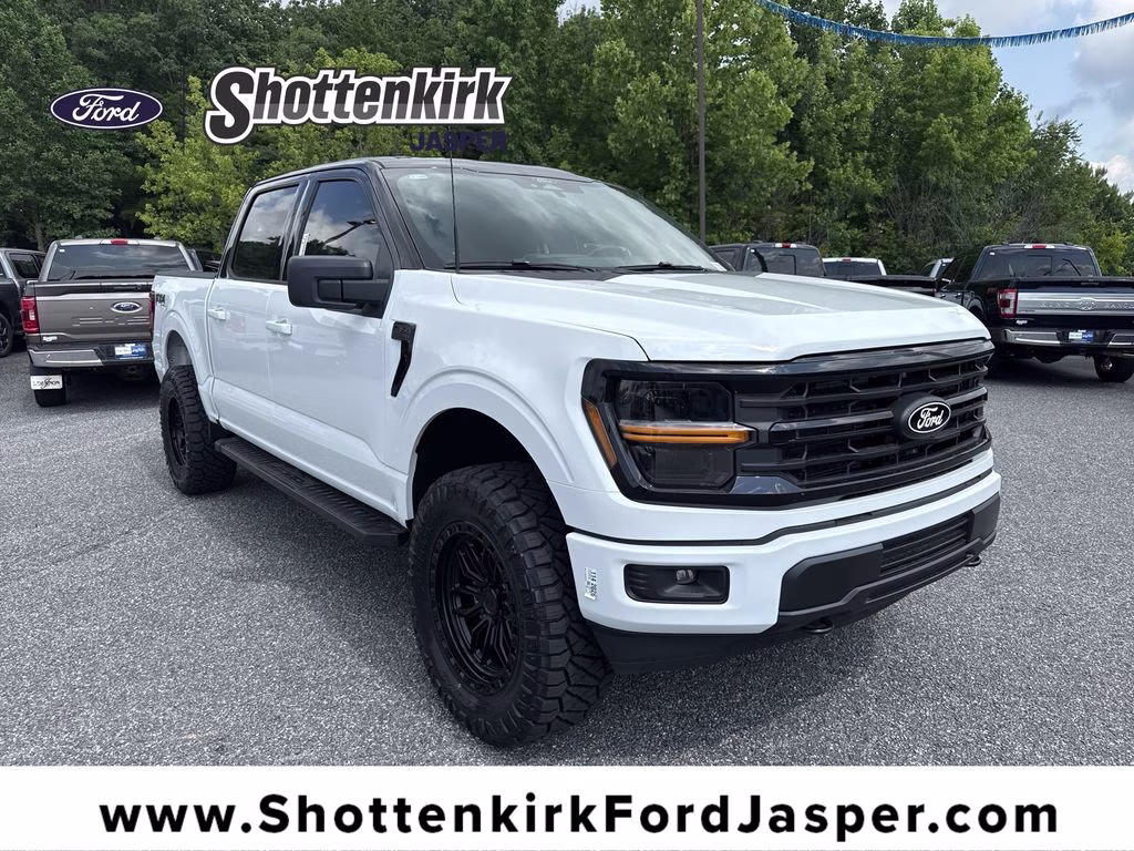 2026 Oxford White Ford F-150 XLT 4X4 Truck