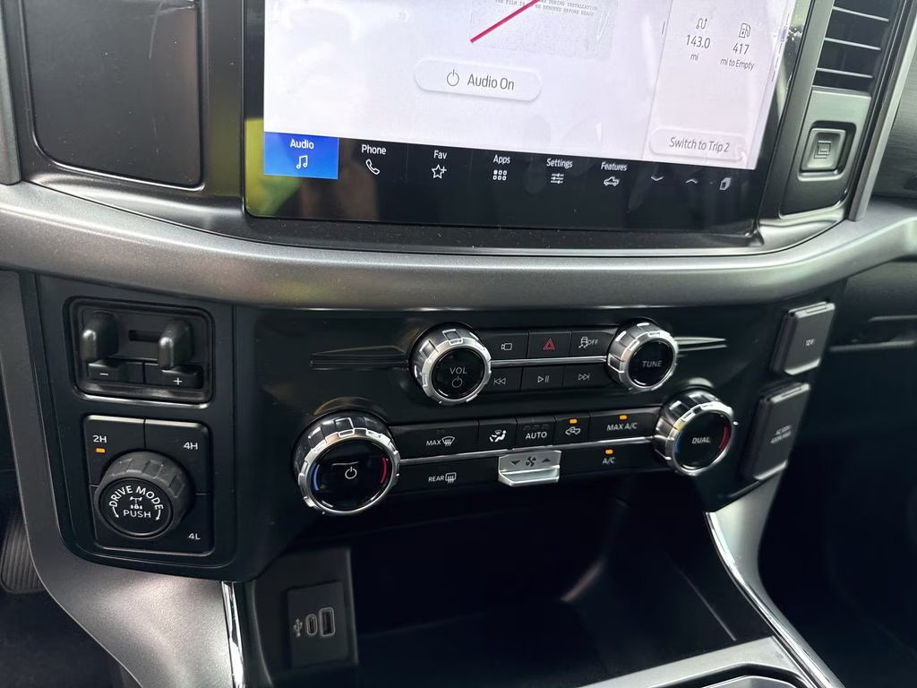 2026 Oxford White Ford F-150 XLT 4X4 Truck