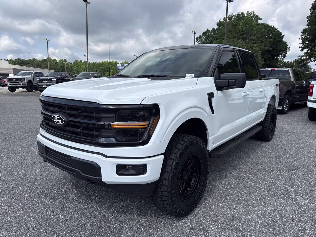 2026 Oxford White Ford F-150 XLT 4X4 Truck