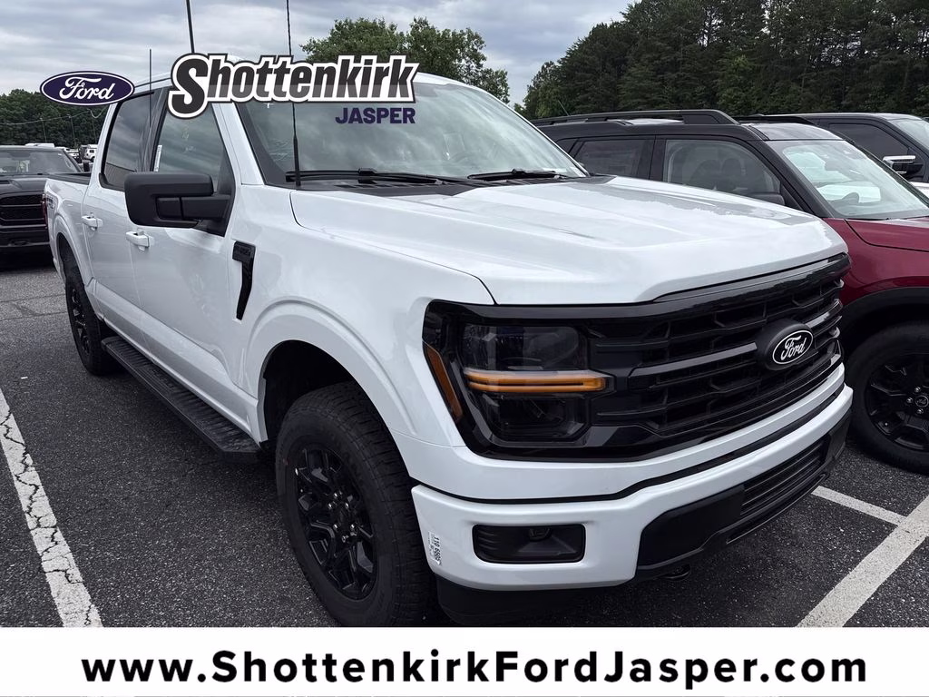 2026 Oxford White Ford F-150 XLT 4X4 Truck