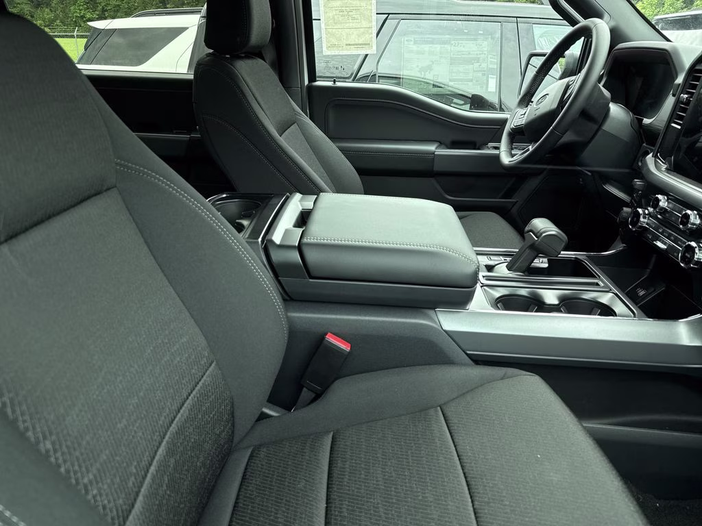 2026 Oxford White Ford F-150 XLT 4X4 Truck