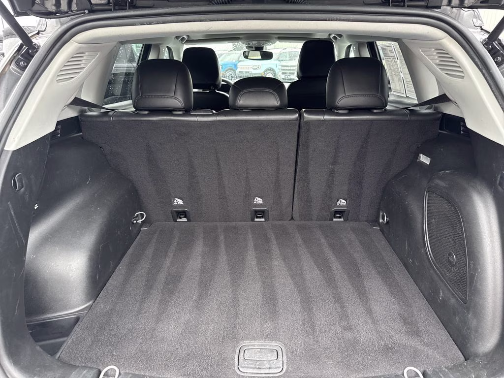 2022 Granite Crystal Metallic Clearcoat Jeep Compass Latitude FWD SUV