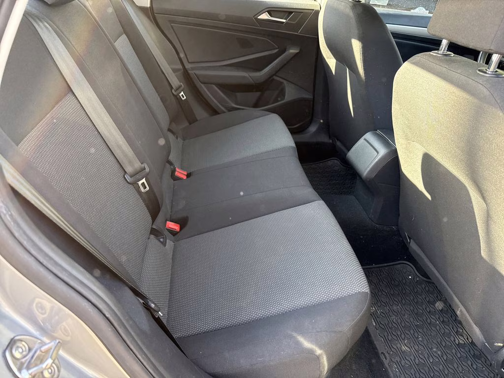 2019 Silver Metallic Volkswagen Jetta 1.4T S FWD Sedan