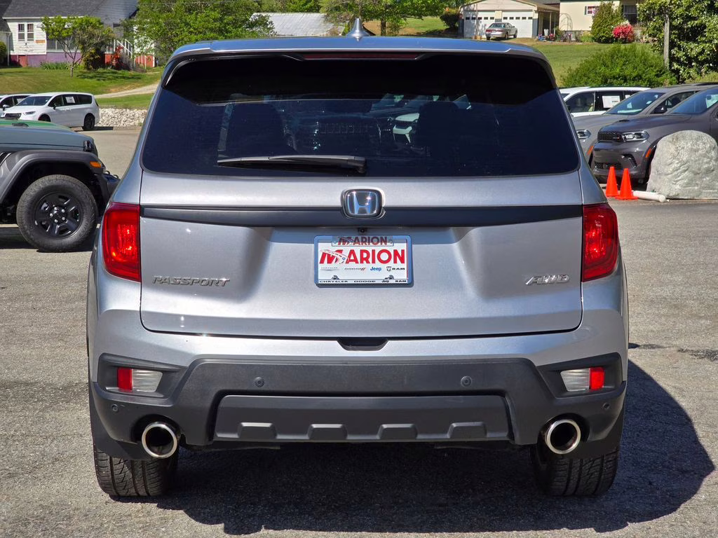 2023 Lunar Silver Metallic Honda Passport EX-L AWD SUV