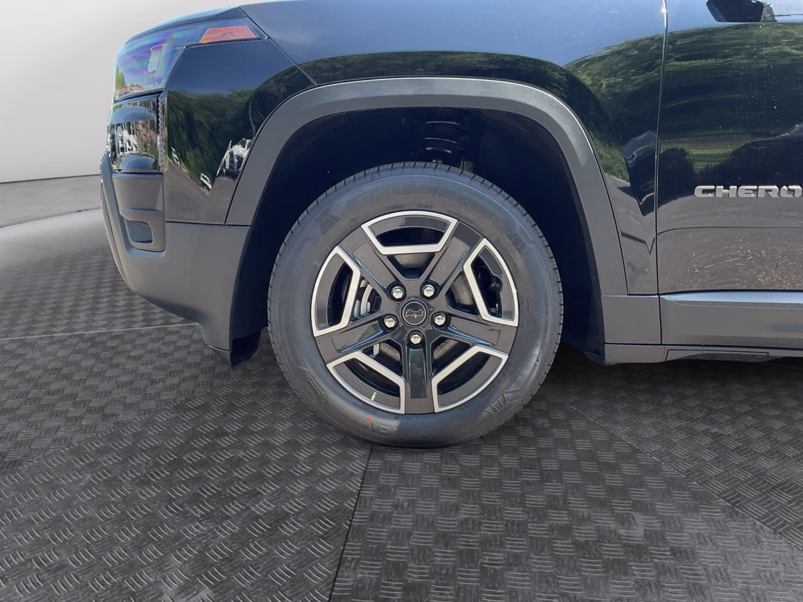 2026 Diamond Black Crystal Pearlcoat Jeep Cherokee Limited 4X4 SUV