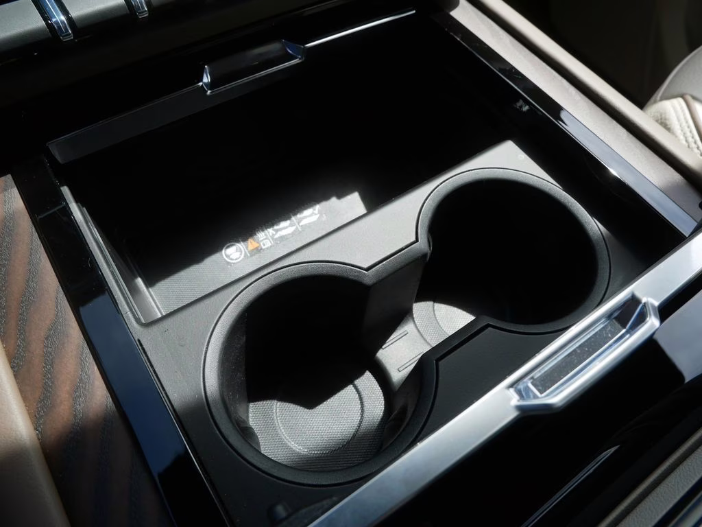 2025 White Frost Tricoat GMC Yukon XL Denali 4X4 SUV