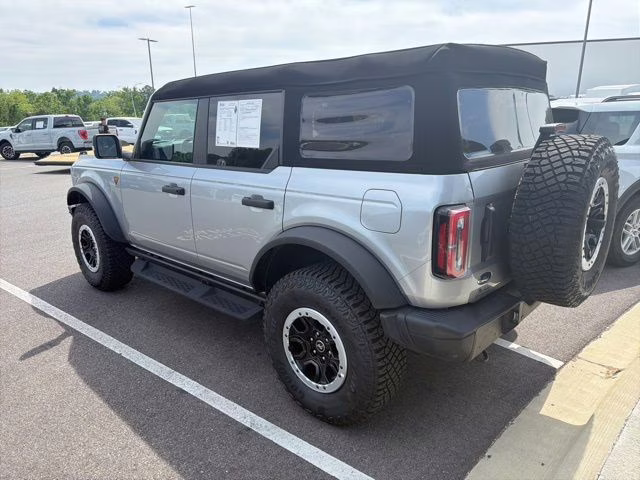2024 Iconic Silver Metallic Ford Bronco Badlands 4X4 SUV