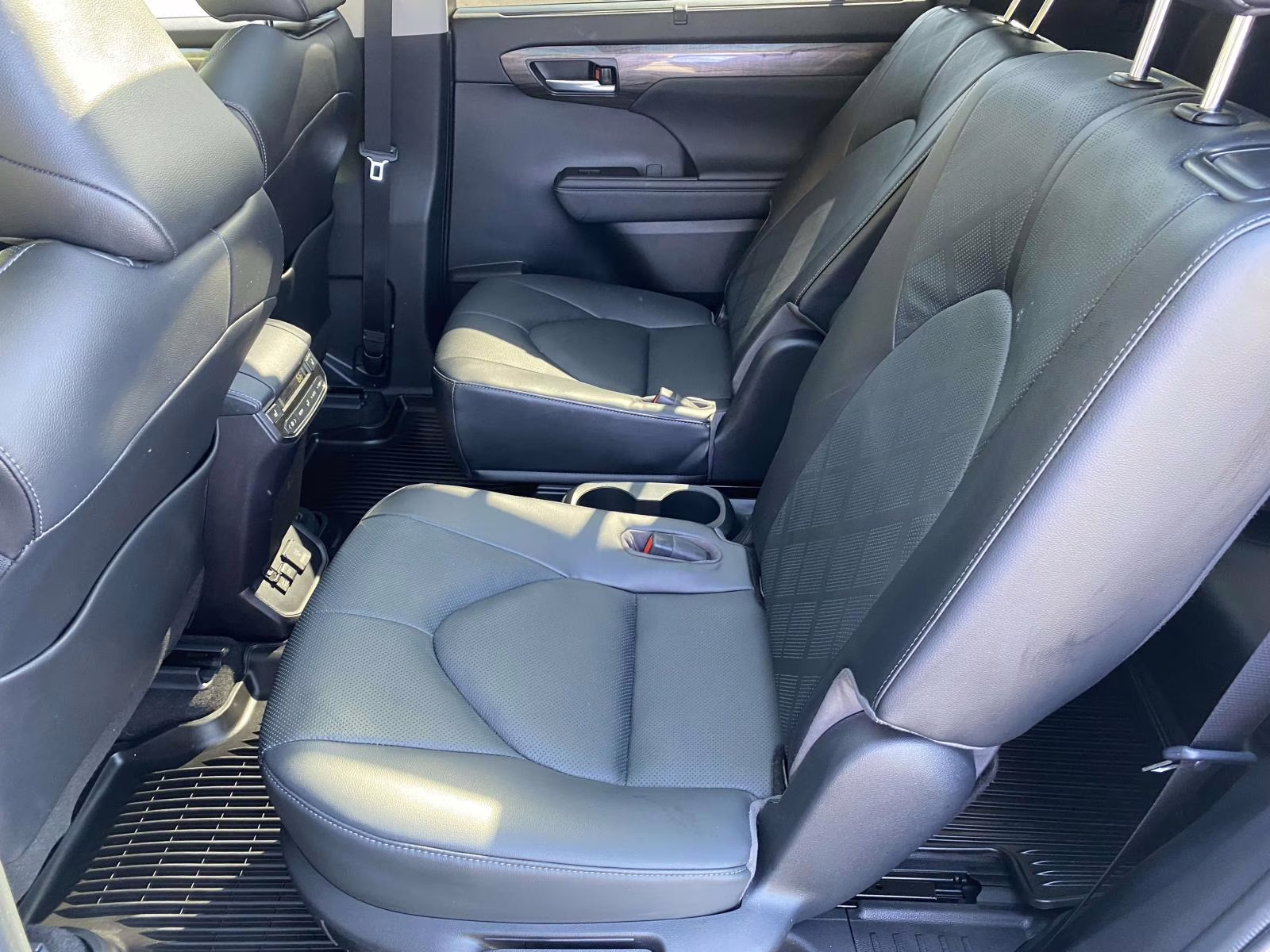 2023 Blueprint Toyota Highlander Platinum FWD SUV