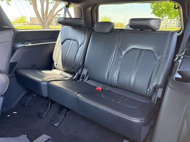 2023 Silver Metallic Ford Expedition Max Platinum 4X4 SUV