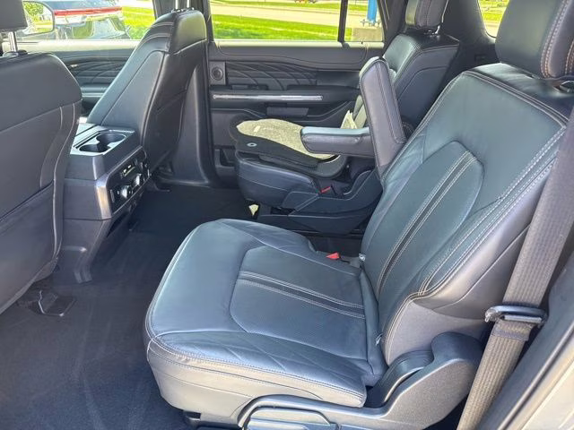 2023 Silver Metallic Ford Expedition Max Platinum 4X4 SUV
