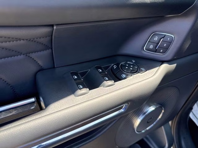 2023 Silver Metallic Ford Expedition Max Platinum 4X4 SUV