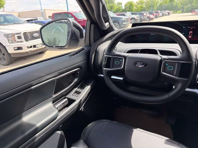 2026 Star White Metallic Tri-Coat Ford Expedition Platinum 4X4 SUV