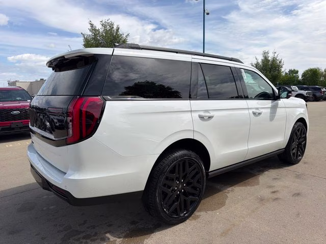 2026 Star White Metallic Tri-Coat Ford Expedition Platinum 4X4 SUV