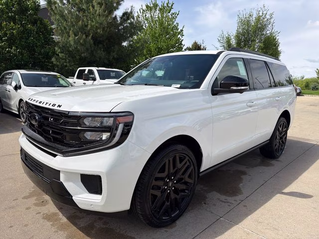 2026 Star White Metallic Tri-Coat Ford Expedition Platinum 4X4 SUV