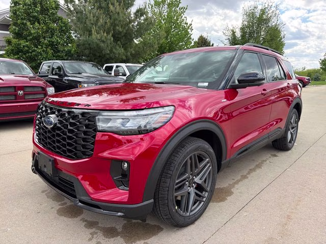2026 Rapid Red Metallic Tinted Clearcoat Ford Explorer ST-Line 4X4 SUV