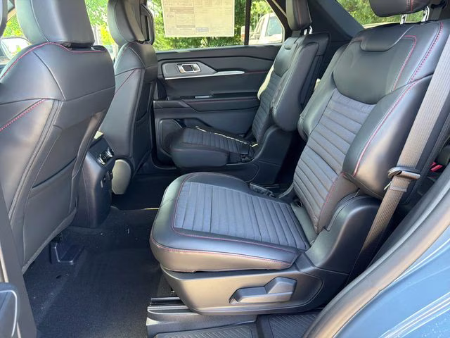 2026 Vapor Blue Metallic Ford Explorer ST-Line 4X4 SUV