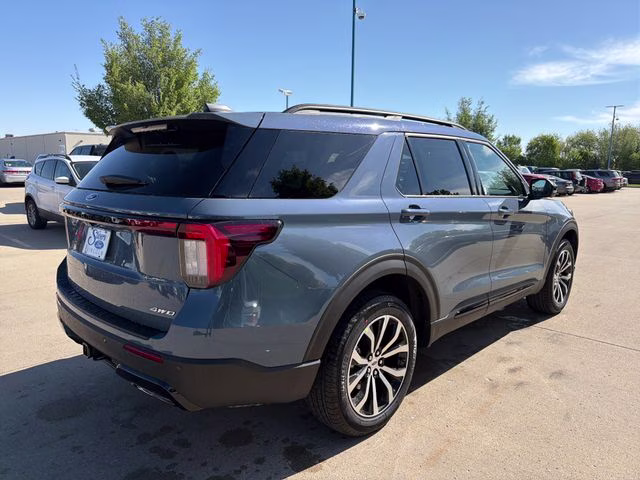 2026 Vapor Blue Metallic Ford Explorer ST-Line 4X4 SUV