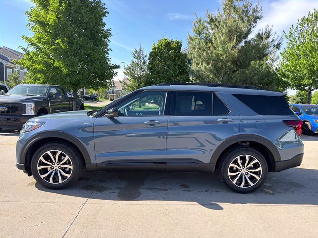 2026 Vapor Blue Metallic Ford Explorer ST-Line 4X4 SUV