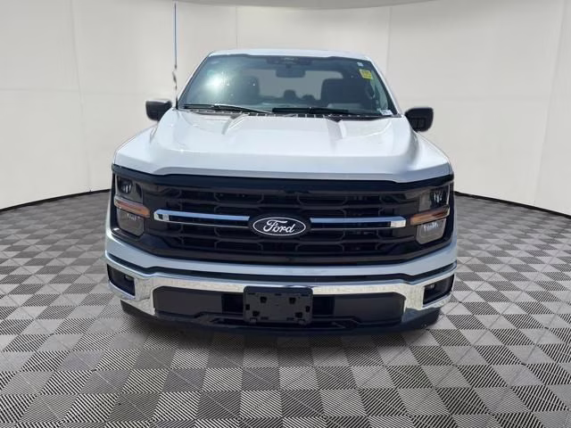 2024 Oxford White Ford F-150 XLT RWD Truck