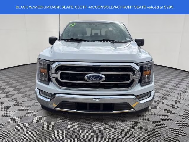 2022 Oxford White Ford F-150 XLT 4X4 Truck