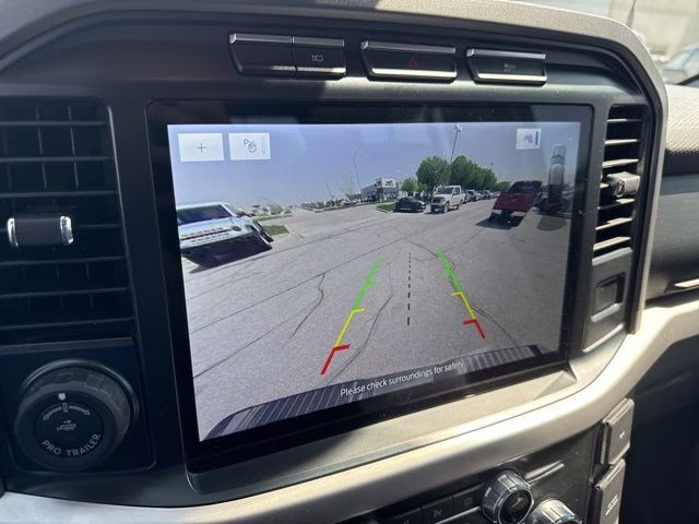 2022 Oxford White Ford F-150 XLT 4X4 Truck