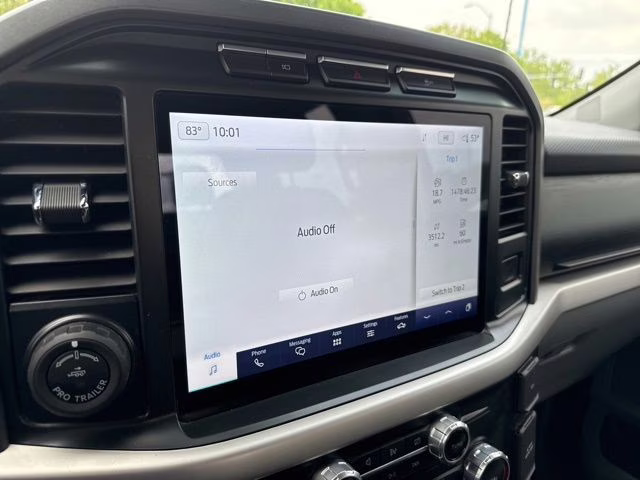 2022 Oxford White Ford F-150 XLT 4X4 Truck