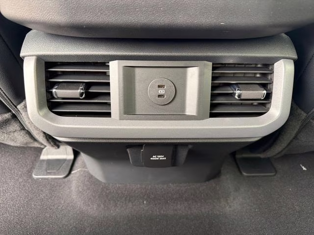 2026 White Ford F-150 Lariat 4X4 Truck