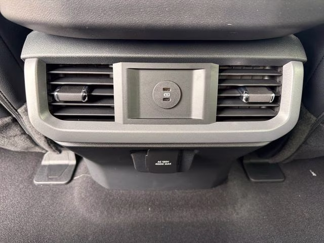 2026 White Ford F-150 Lariat 4X4 Truck
