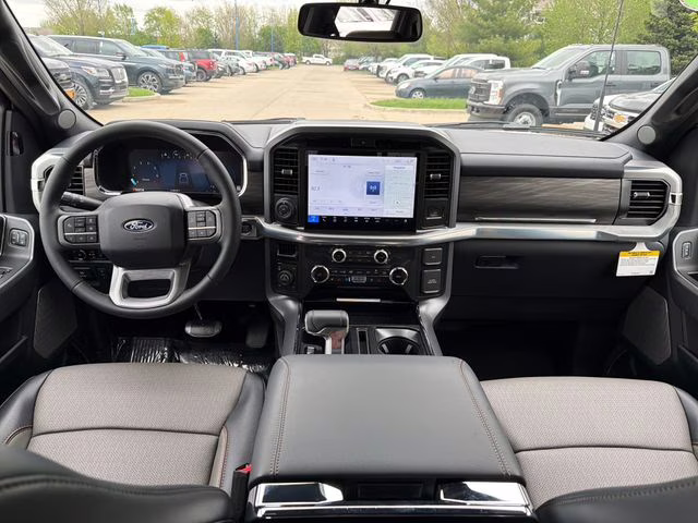 2026 White Ford F-150 Lariat 4X4 Truck