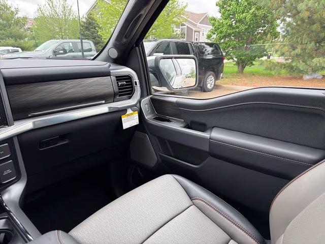 2026 White Ford F-150 Lariat 4X4 Truck