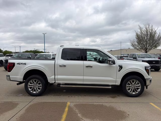 2026 White Ford F-150 Lariat 4X4 Truck